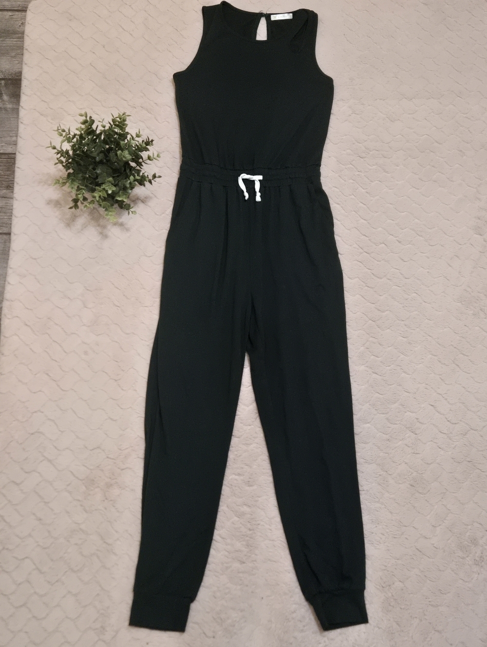 KIRUNDO Dark Green High Waist Tank Top Casual Jumpsuit With Cutout, Size Small